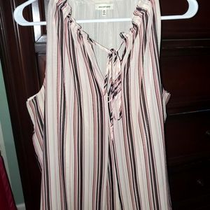 Max Studios Sleeveless Blouse Size M
